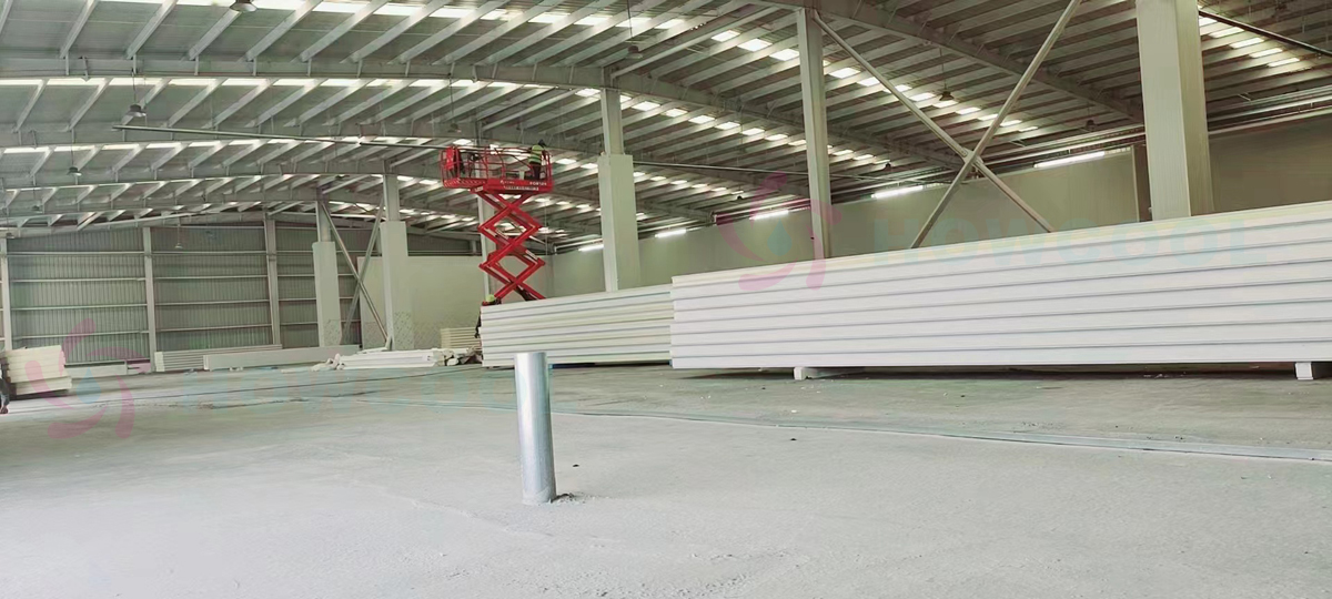 لوح عازل من مادة البولي يوريثين